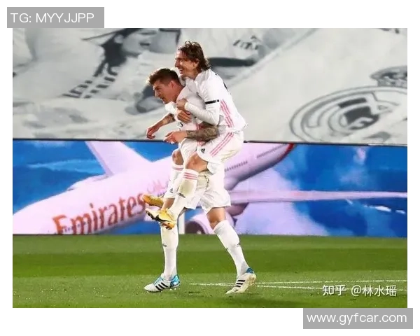 球星进球庆祝动作背后的故事与文化意义解析 球星进球庆祝动作背后的故事与文化意义解析