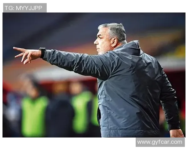 从被忽视到光辉时刻 他曾是足球场上的被欺负者